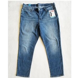 Signature Levis Strauss Modern Slim Jeans